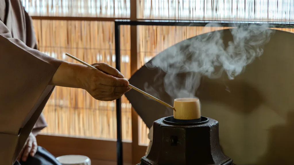 茶道体験・研修等の<br class="d-block d-md-none">ご相談窓口